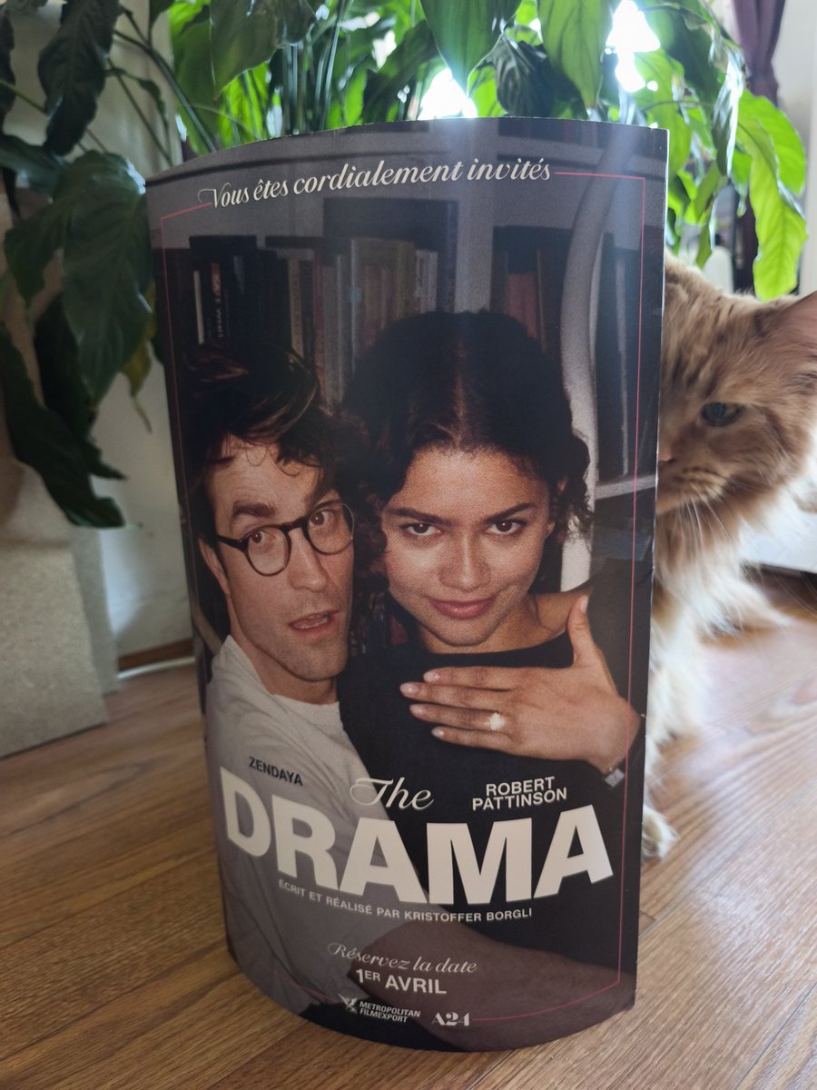 memento_amare2's tweet image. Mais regardez ce que j'ai ramené du #ciné 🥰 ! J'ai eu le courage de la demander 😁, je suis trop contente ! Et sinon j'ai passé un bon moment devant les 2 #films Mes critiques totalement subjectives sont en ligne sur #tiktok