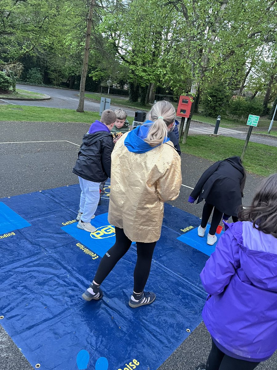 ivingswood's tweet photo. Team building games to test our skills and agility. #gameshowtime! https://t.co/LeQ4UF1LuY