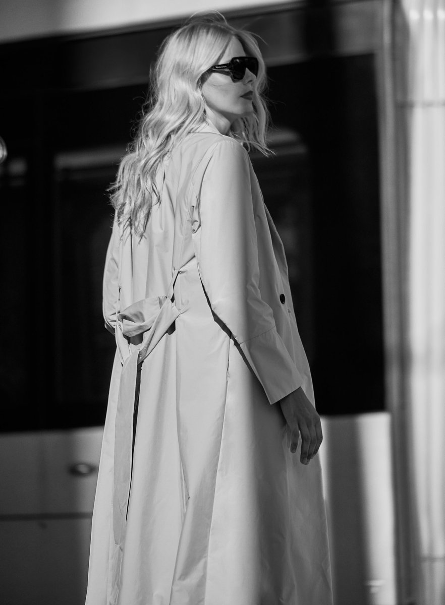 It’s the outerwear piece that tells the story of the city: dynamic, sophisticated, always in motion.

Wear it, step out, live it.
This time, with style.
puntododici.com
