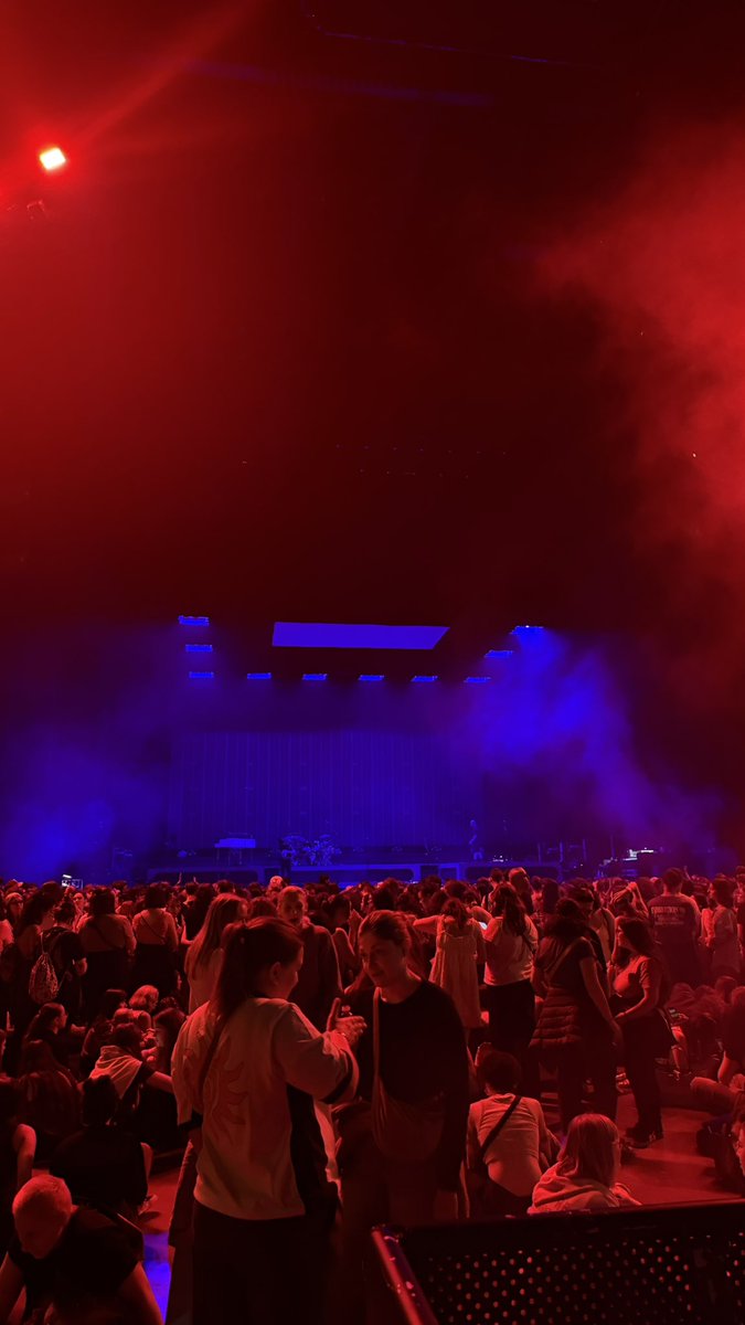 adèle ON TOUR!!!! ໑̣✩ jamie french version tweet media