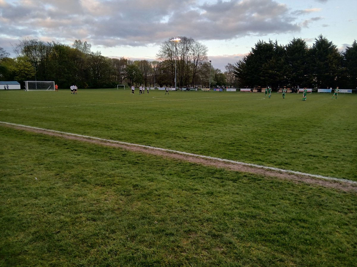 YellowTrawlerBo's tweet photo. Beccles Town Res v Beccles Caxton https://t.co/48Ch6XKN7v