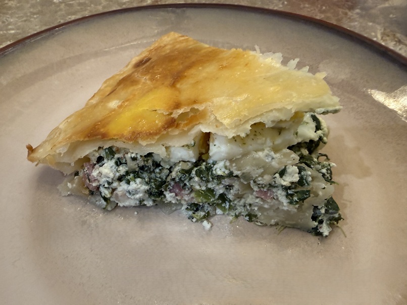 GiuliaMarcheti's tweet image. I finally made the Torta Pasqualina. It's an Easter 
pie and a traditional savory pie from Liguria, Italy 🇮🇹

Sorry it's not as pretty as the website picture 🥧✨
but it was super yummy! Così deliziosa e salata 😋

#TortaPasqualina #Liguria #Easter #lamialiguria