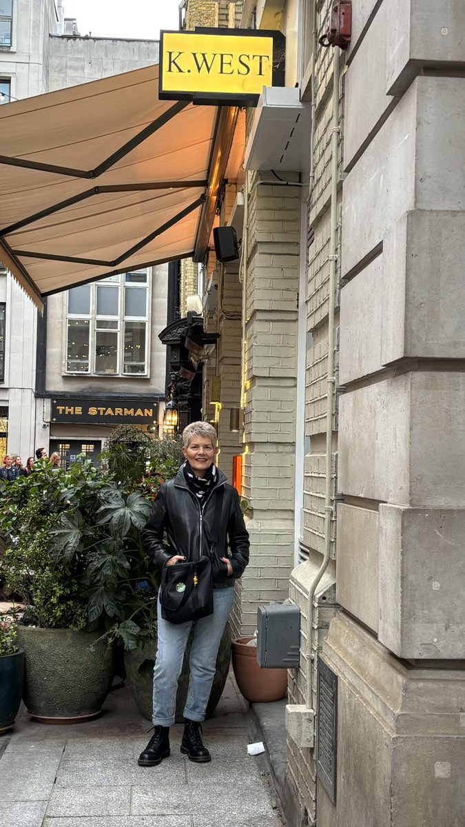 Gillian ⚡️Ashton 👩🏻‍🎤 ★ tweet media