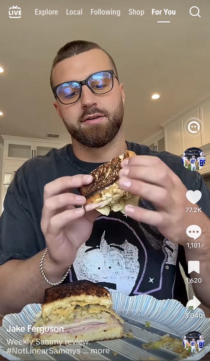 ToloDannyM tweet media