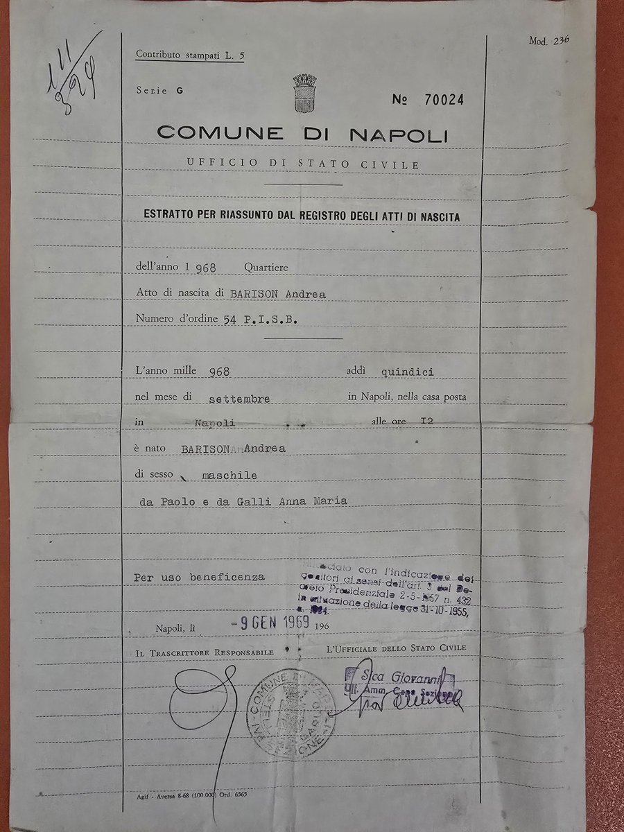 D10sAndrea's tweet image. Mettendo a posto documenti a casa trovo questo.

Il più grande regalo che potessero farmi mia mamma e mio padre, decidere di farmi nascere a #Napoli.

💙💙💙