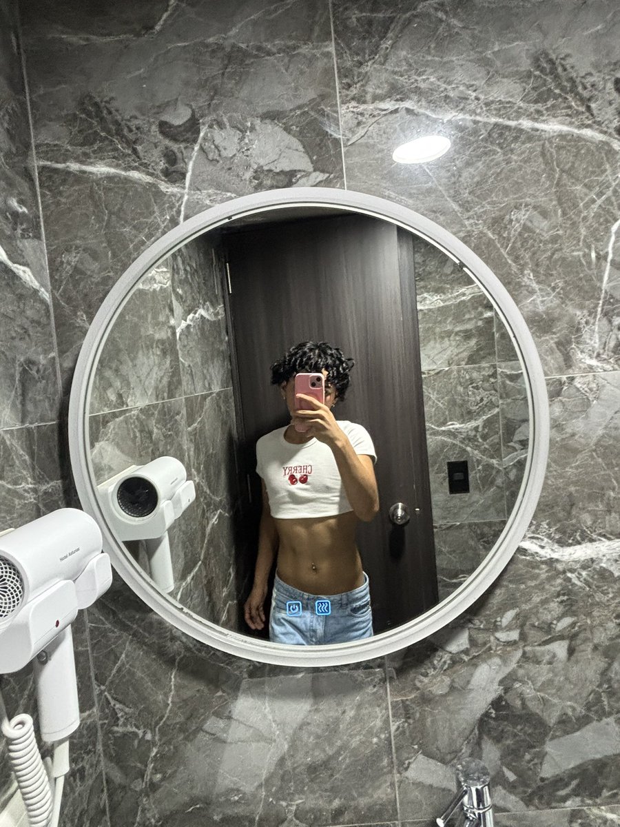 Dani OF 🦋 tweet media