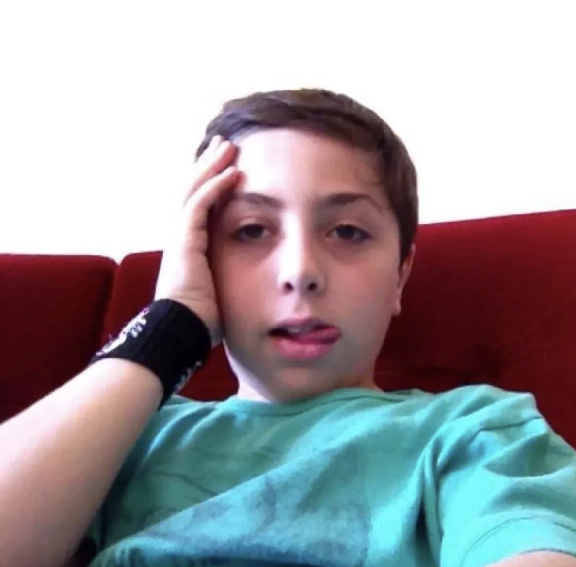 𝓙 will see bts!! 🇻🇪🇨🇴 tweet media