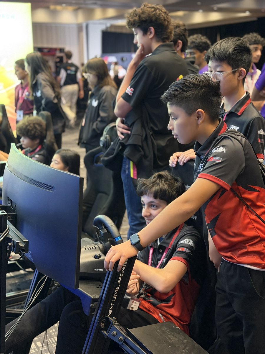 Stay Plugged In tweet media