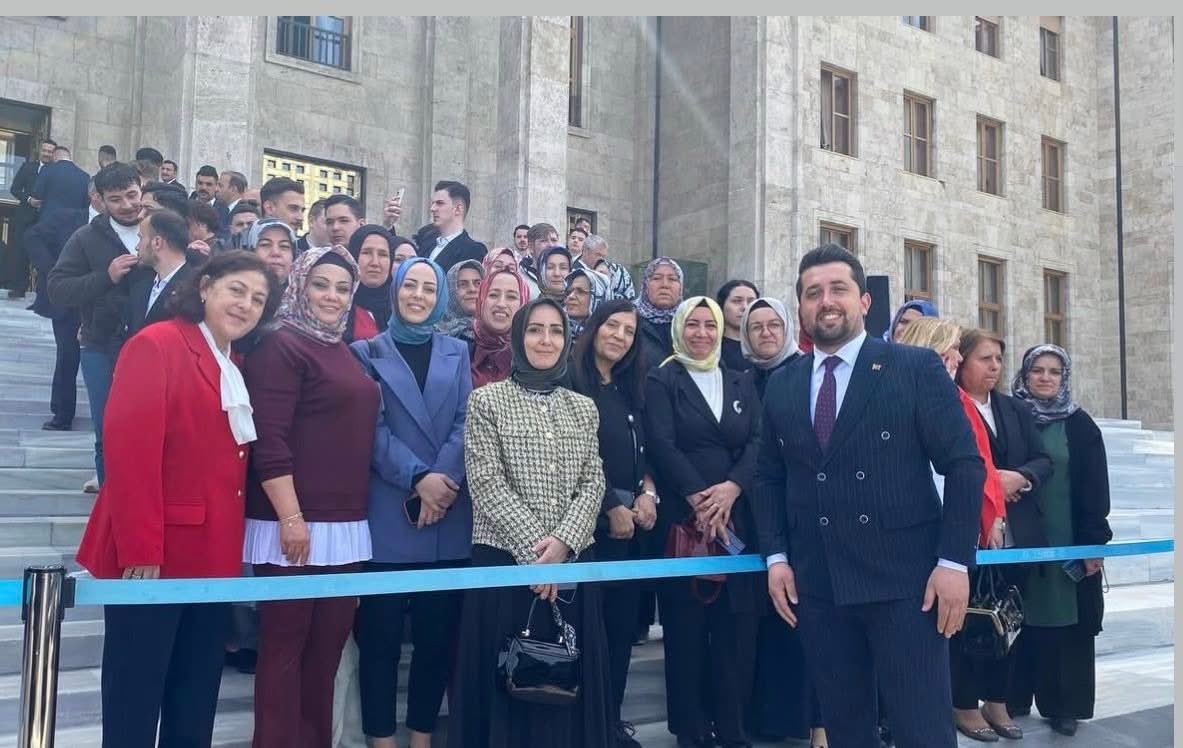 akkadincankirii's tweet photo. 📍AK Parti TBMM Grup Toplantısı

Cumhurbaşkanımız ve Genel Başkanımız Sayın @RTErdogan ’ın başkanlığında gerçekleştirilen 
AK Parti #TBMM Grup Toplantısına teşkilatımız ile birlikte katılım sağladık . https://t.co/9UzqxxXii3