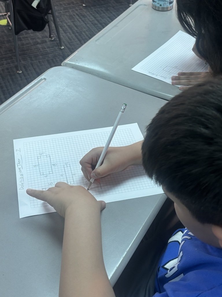 BLewisEagles's tweet image. How about some quadrilateral exploration @sunnyheightsele with our 3rd graders!! #WarrenWill #OURHeights