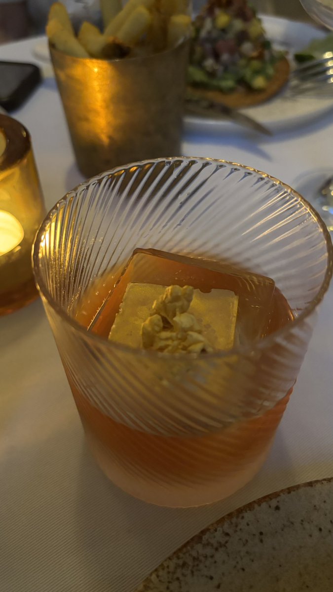 Gillian ⚡️Ashton 👩🏻‍🎤 ★ tweet media