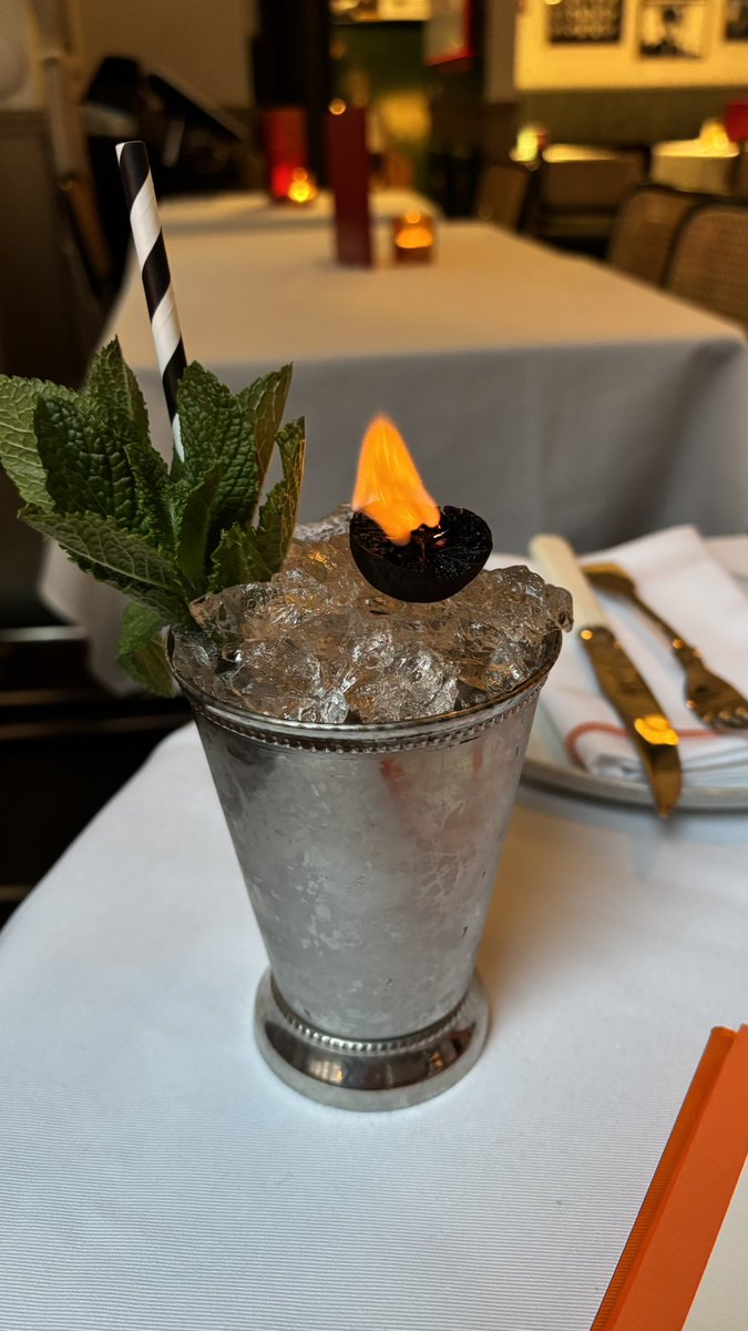 Gillian ⚡️Ashton 👩🏻‍🎤 ★ tweet media