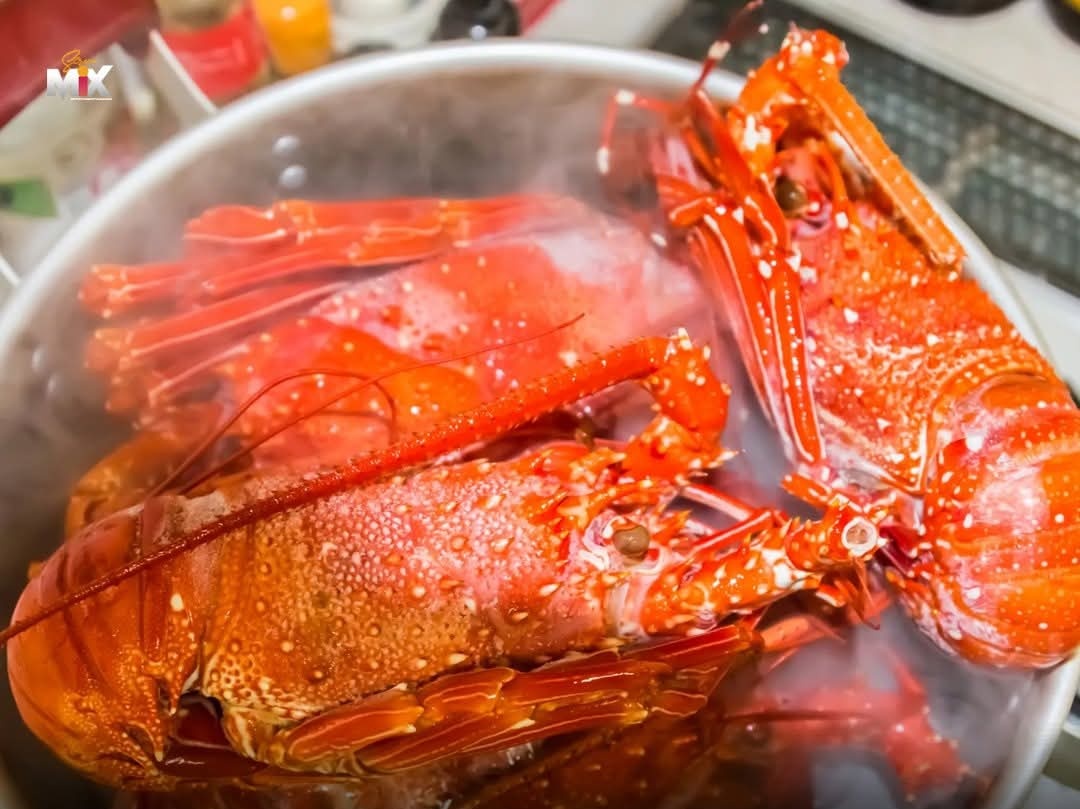 Screen Mix tweet media