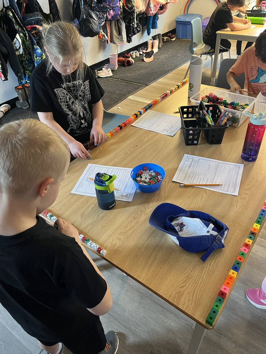 MissFilek's tweet photo. Having fun with non-standard measurement 📎 @sbcswaterford https://t.co/d59AUv8DN3