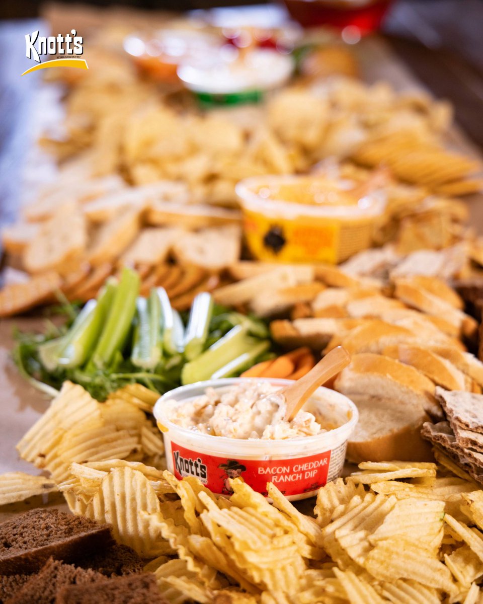 KnottsFoods's tweet photo. Hosting 101: Set out Knott's. 🧀

#Hosting #Goals #WeDidThat https://t.co/hiU2Udf87c