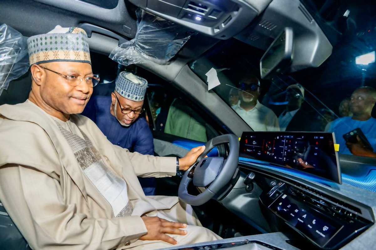 Mick Milee tweet media