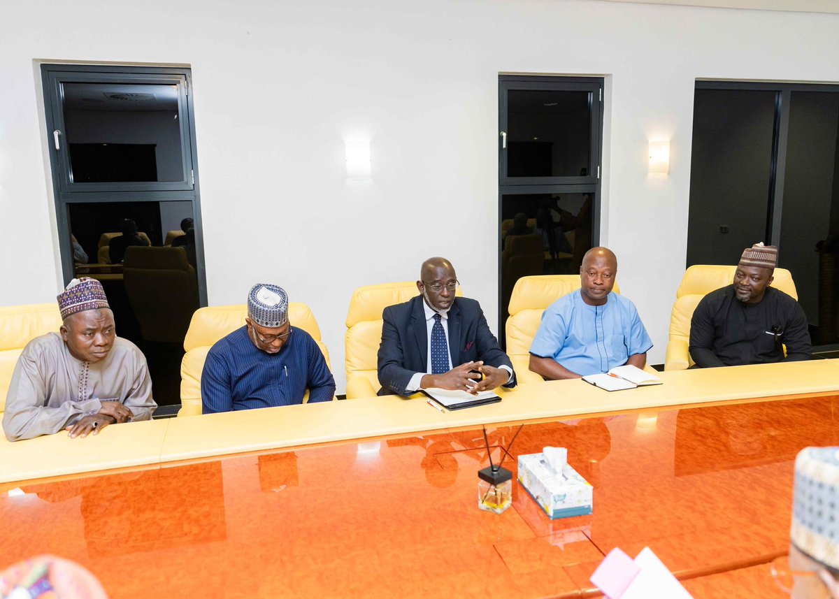 Mick Milee tweet media