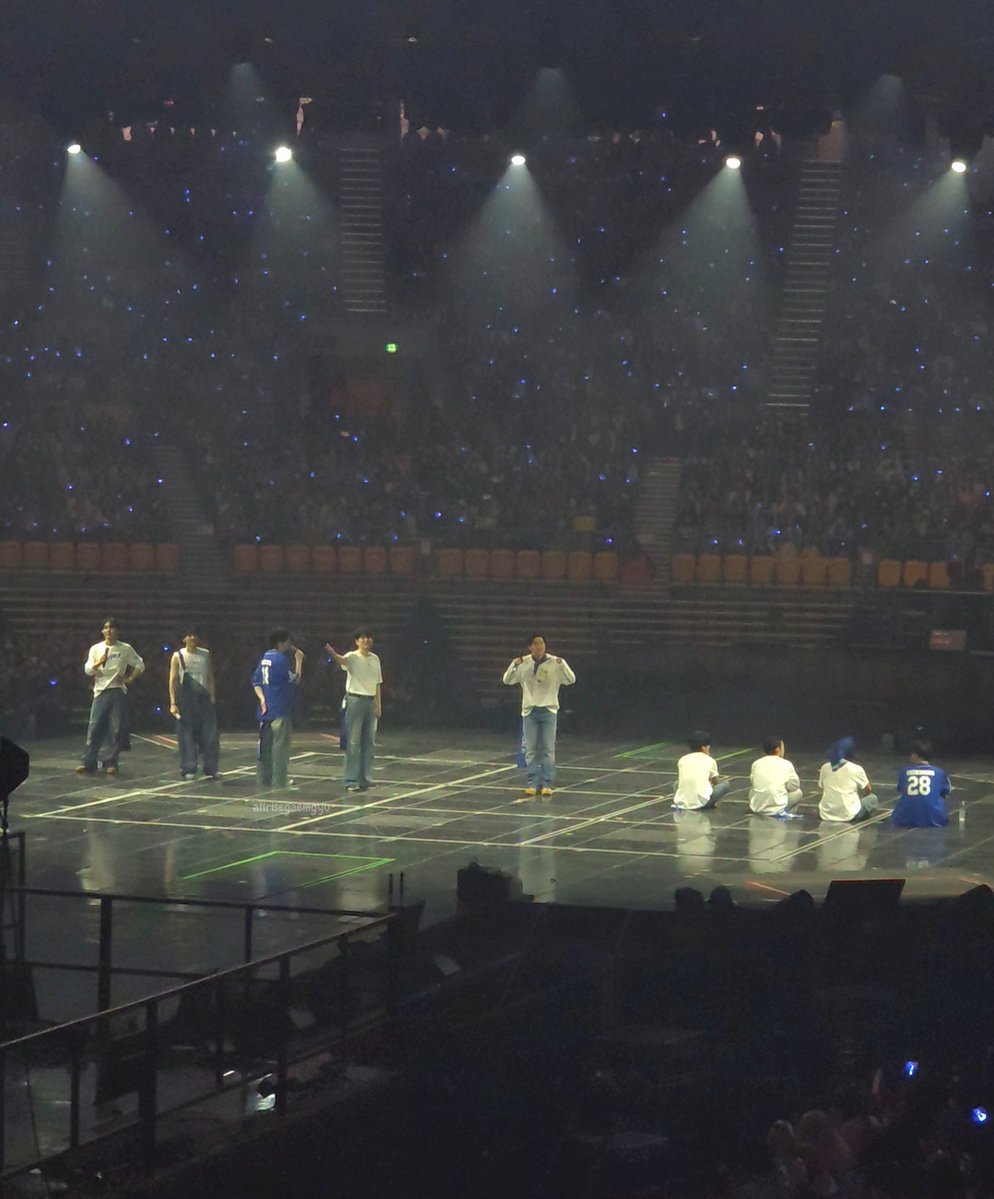 Blue 🌙🌌 tweet media