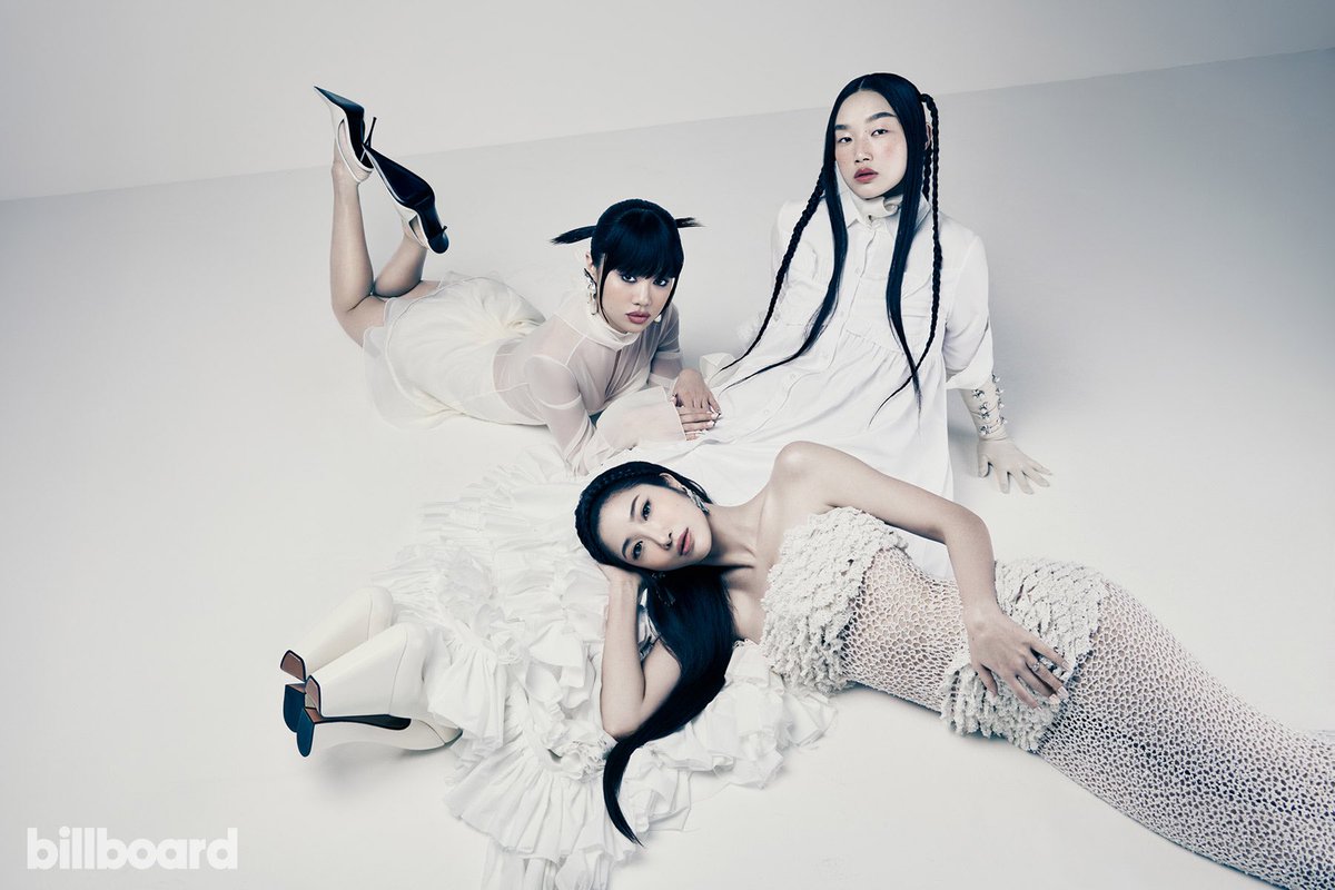 EJAEDaily's tweet photo. EJAE: We would love to write together.
REI: We should start a label.
EJAE: We could tour together.
REI: I mean, people have been asking for a tour. We, unfortunately, do not hold that power.
EJAE: We don’t, but that’d be cool.
REI: It would be cool. You got to demand it more, though!
Audrey: I just can’t even imagine the memories we would make on tour. Honestly, I feel like a theater kid again when I’m around you guys. There’s just this excitement of, like, our teams squadding it up together.
EJAE: If the fans want it, what can we do?
REI: HUNTR/X jet!
EJAE: (Laughs.) And then come out and do “How It’s Done,” remake that scene [from KPop Demon Hunters]. That’d be sick.

https://t.co/ZYIk0Yoevh