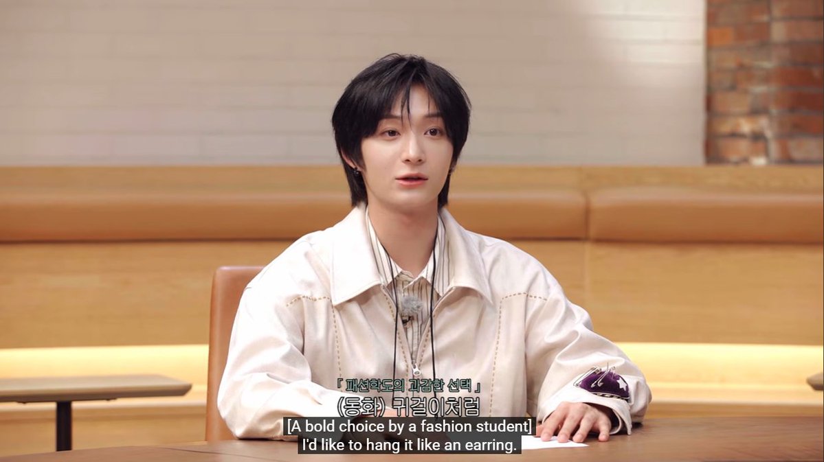 femjinyu's tweet image. mini digicams as earrings... girl you have a missed call from vogue