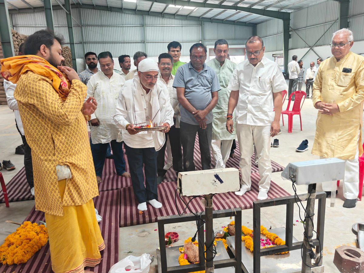 Darshan Singh Choudhary ( मोदी का परिवार ) tweet media