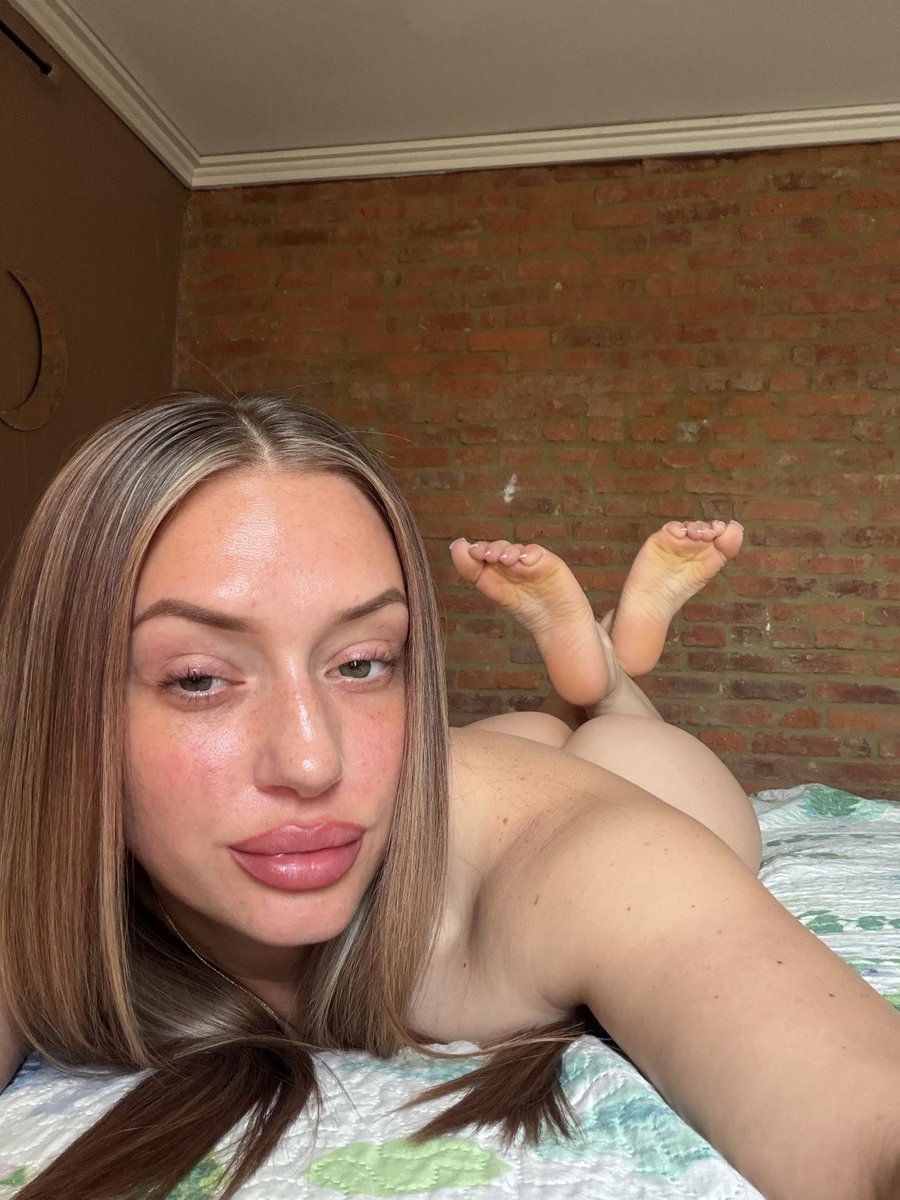 Soul Snatcher 👣💋 tweet media