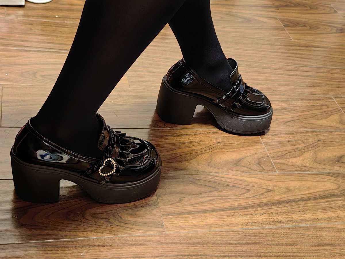 鹿鹿迷路 tweet media