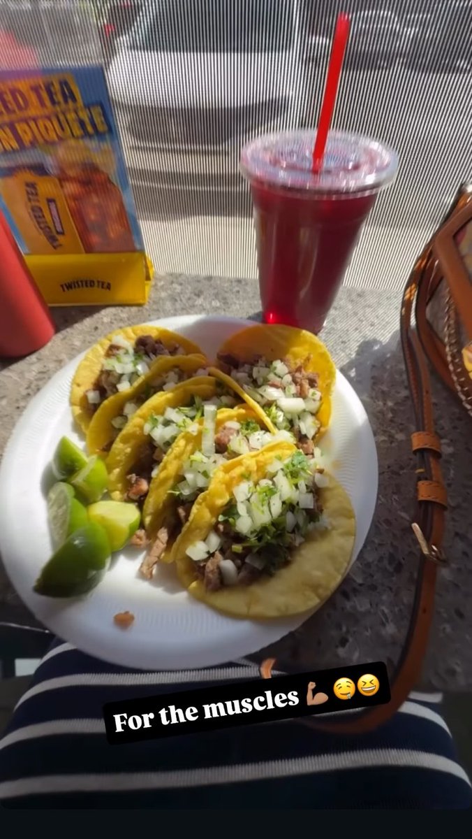 BrittanyAm29059's tweet image. Yesterday evening was my tacos Tuesday decided to share the pictures here today 
 Good morning happy Wednesday 😊 #tacos #tacostuesday #ustacos #tacosTijuana