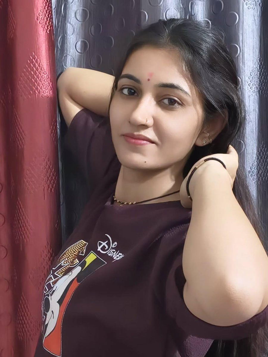 rinkuSharma581's tweet image. #हर रास्ता एक #सफर चाहता #है..!
             हर #मुसाफिर एक #हमसफर #चाहता है..

जैसे #चाहती है #चांदनी #चाँद को..

ये #दिल भी #तुम्हें इस #कदर #चाहता है..💕

शुभ रात्रि वंदन ✨ X मेट्स परिवार 💕 दोस्तों 🤗 

#राधे_राधे जी 💕