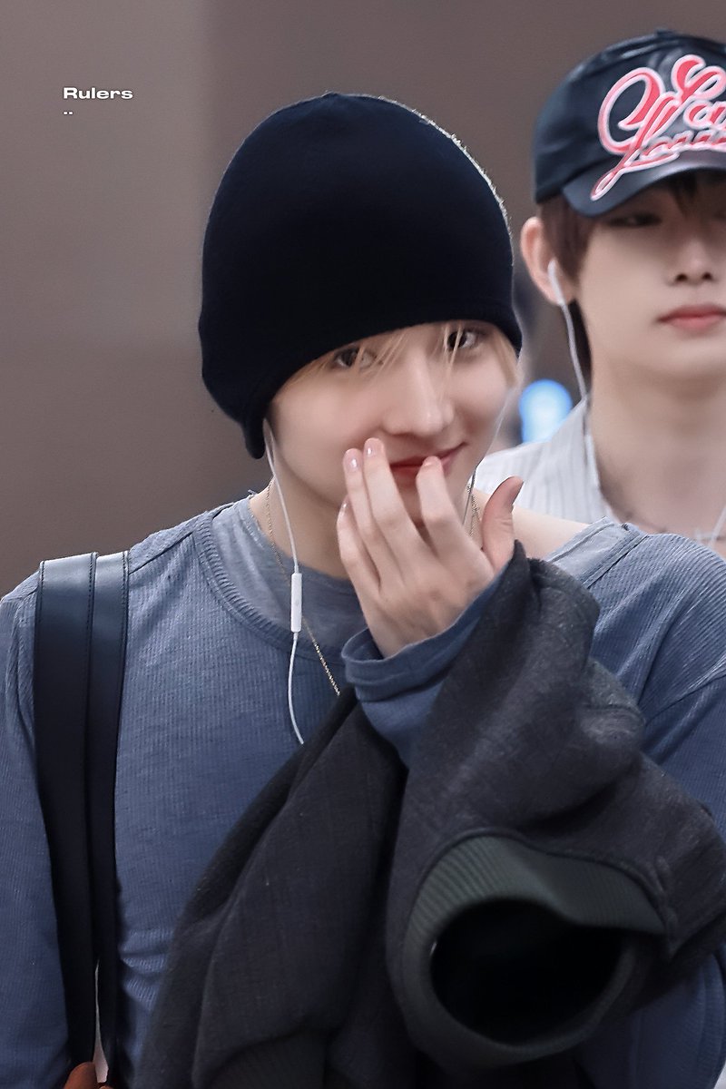 kayebiru's tweet photo. My ntik...... Dituduh bad attitude..... My ntik dikatain bet etitut sama fandom sendiri 😂😂😂???? 
Never in my life did I imagine suatu hari ntik dibilang PUNYA ATTITUDE JELEK DAN ITU DATENGNYA DARI MULUT YANG KATANYA FANS ALD1 😂😂😂😂😂😂😂😂😂😂😂😂😂 https://t.co/TNXUvDukWp