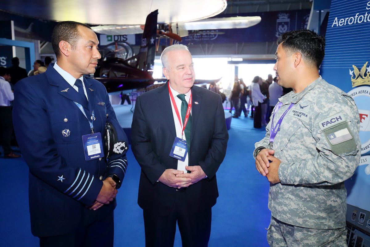 juancohens's tweet image. Durante FIDAE 2026 acompañé a la delegación de la FARD en una agenda de encuentros estratégicos con actores clave del sector aeronáutico.

Estos acercamientos abren oportunidades para fortalecer capacidades y avanzar en la modernización institucional. ✈️🇩🇴🇨🇱
#RDenChile #FIDAE2026
