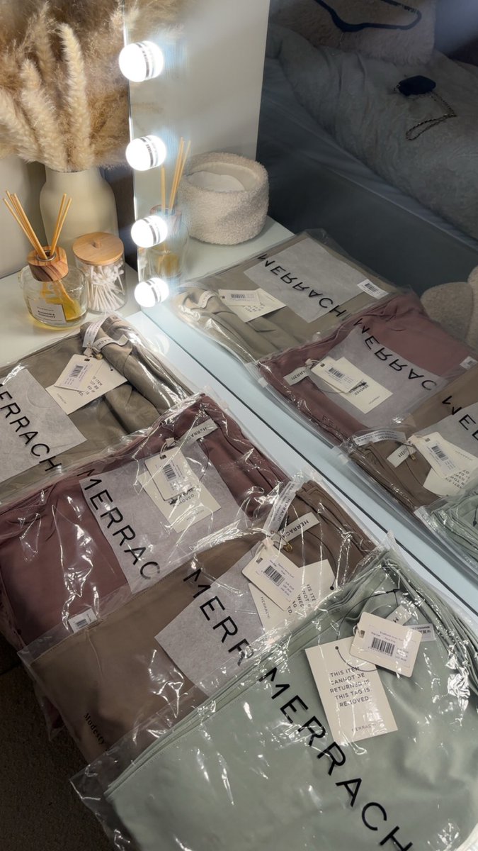 Neydlk's tweet image. les filles enfin 🥹