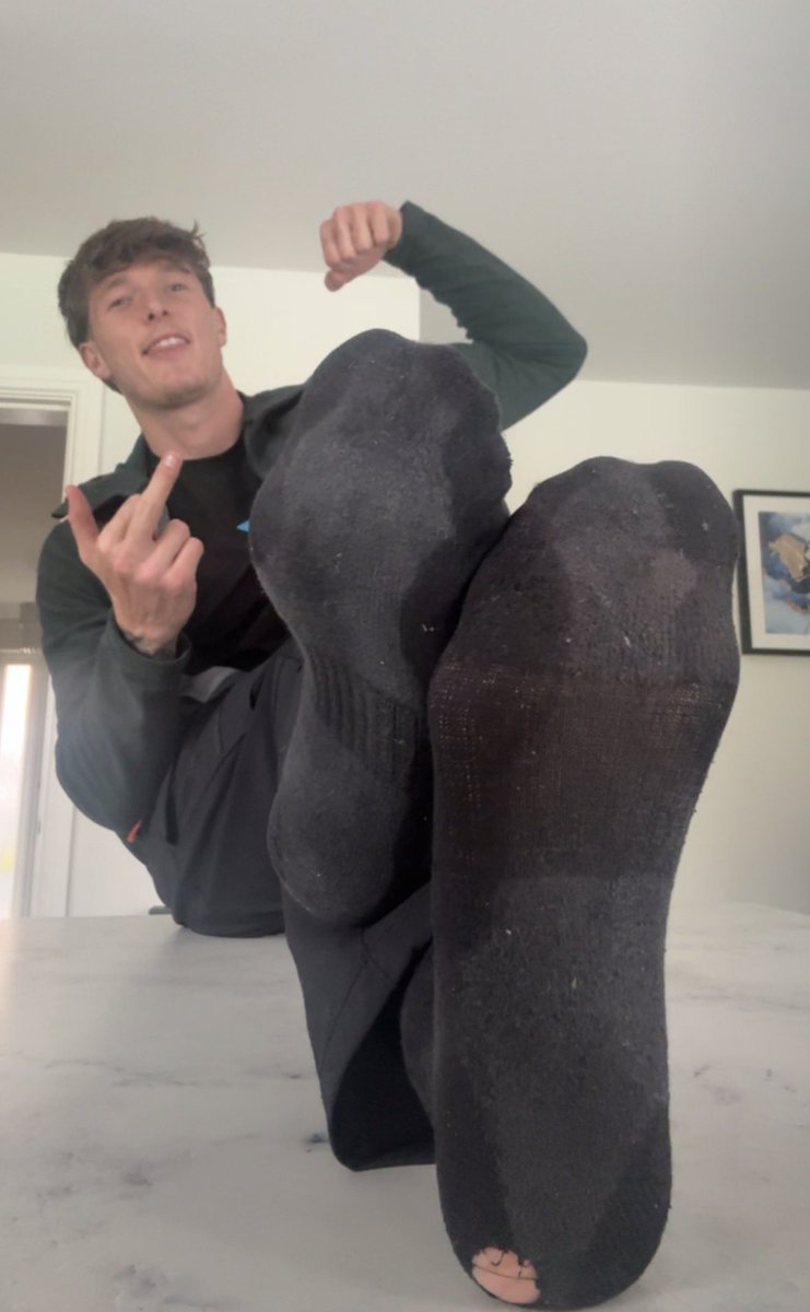 Master Bradley (King Of Findom) tweet media