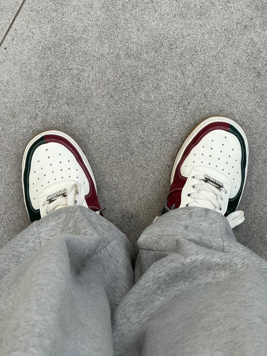 ドフーン tweet media