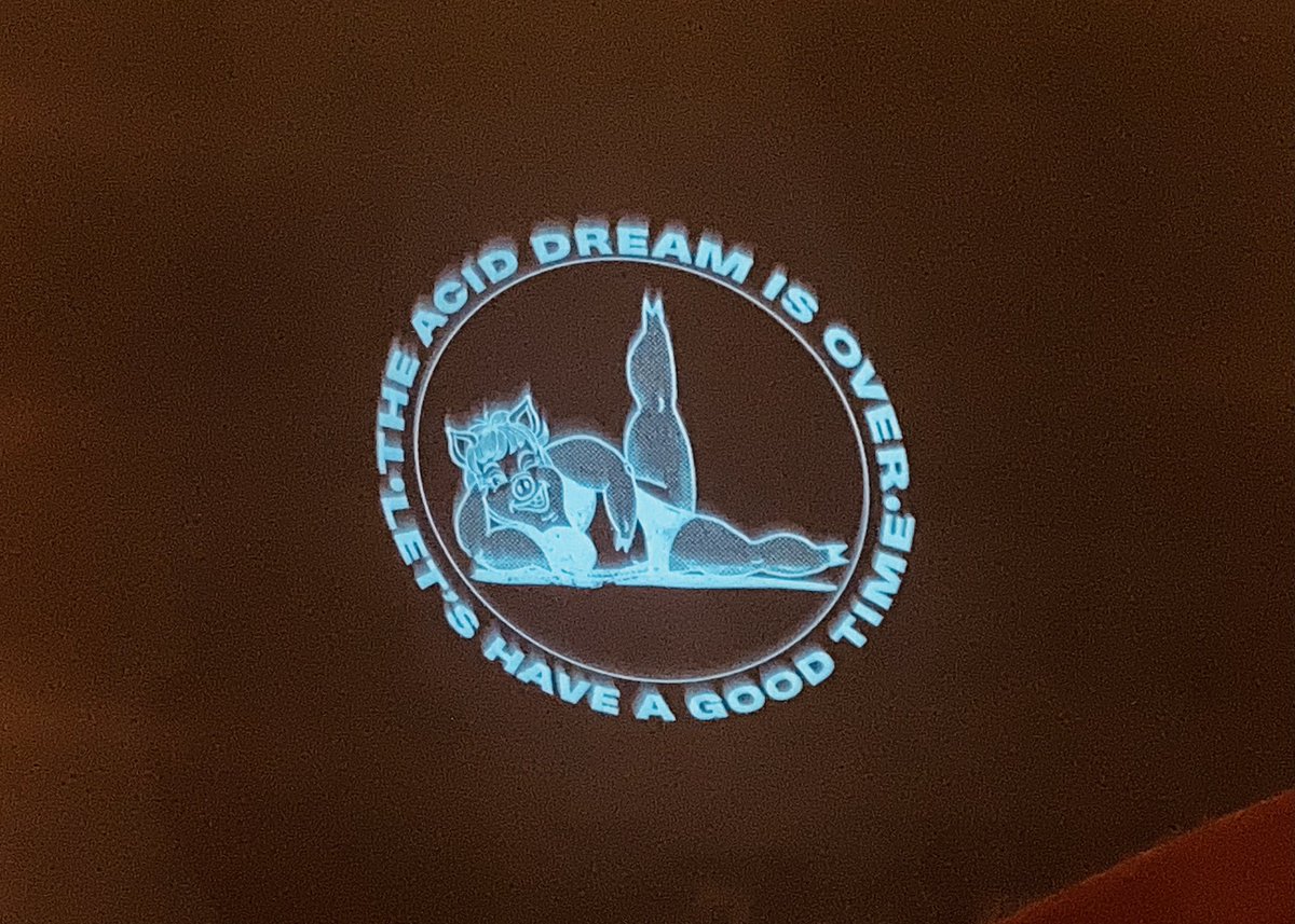 booksandwine76's tweet image. TEETH ‘N’ SMILES @dukeofyorksLDN #davidhare #selfesteem #phildaniels #teethnsmilesplay