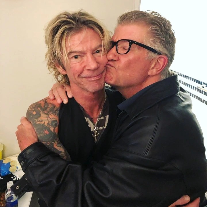 DuffMckaganArg's tweet image. We love posting this photo! 🙌 @DuffMcKagan &amp;amp; his brother Matt McKagan backstage at @gunsnroses gig at Hollywood Bowl, Los Angeles, CA, USA 🇺🇸. 02/11/23.

Raquel McKagan 📸

#DuffMcKagan #Brothers #GunsNRoses #HollywoodBowl