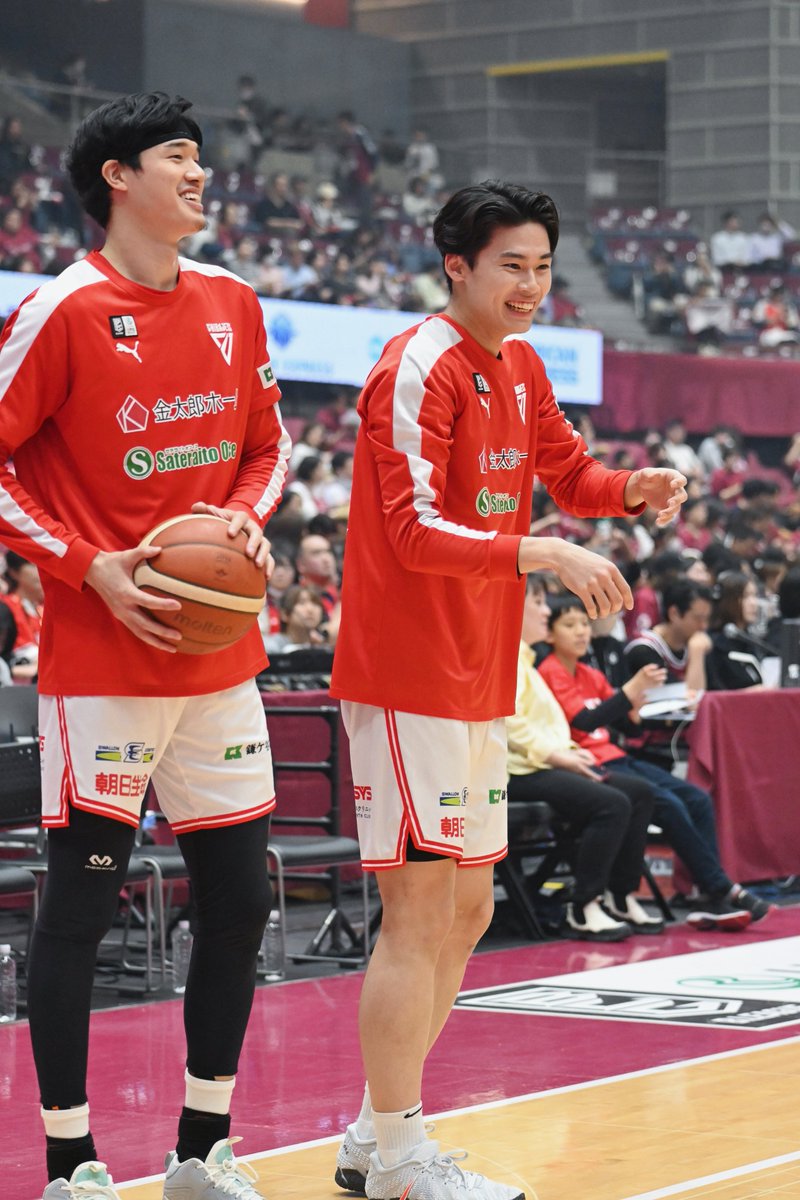 𝐾𝑎𝑟𝑖𝑛 🍎 tweet media