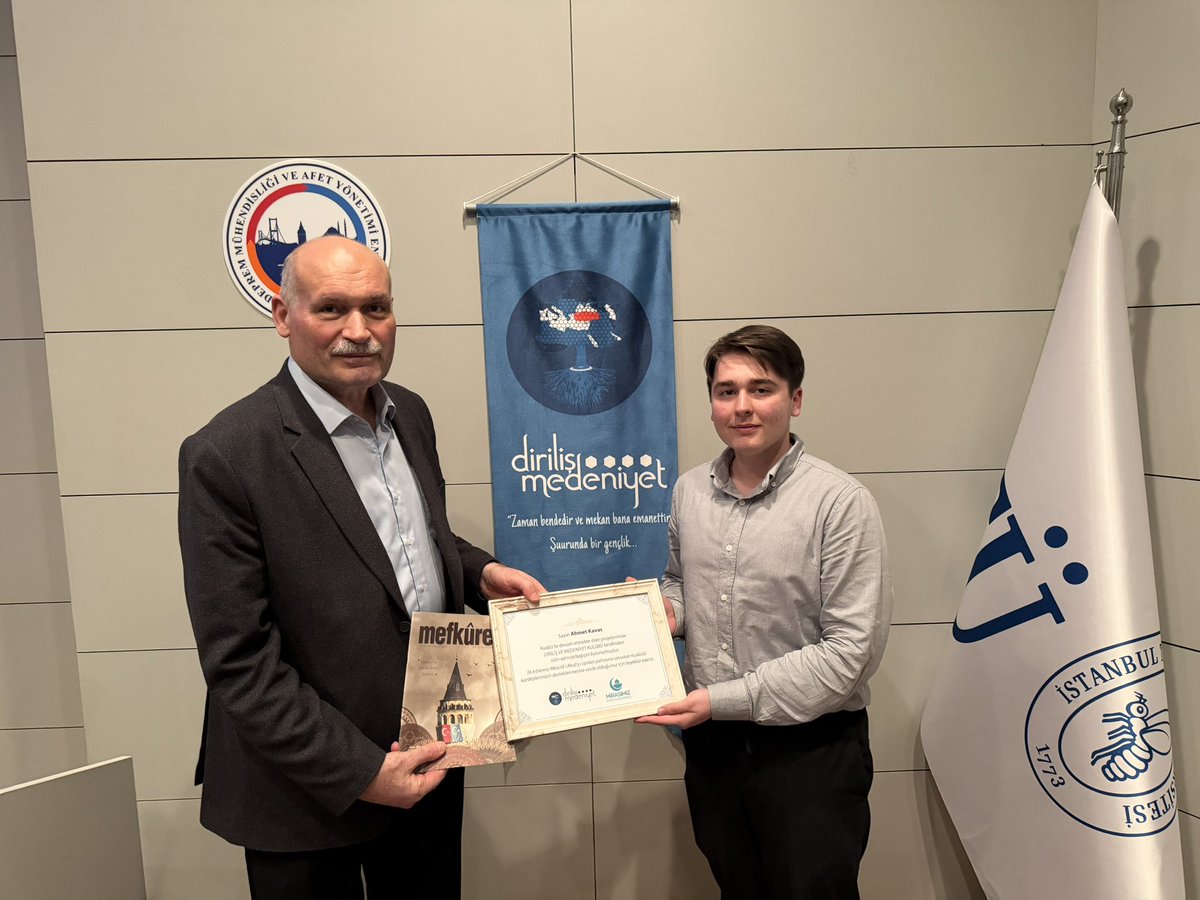 Nil Akademimizin birinci konferansını “Nil’in Osmanlı Yüzyılları: Erken Fethilerden Modern İradeye Afrika Nizamı” başlığı altında Ahmet Kavas ile tamamladık, konferansımıza katılan herkese teşekkür eder bir sonraki Nil Akademi konferansına bekleriz.