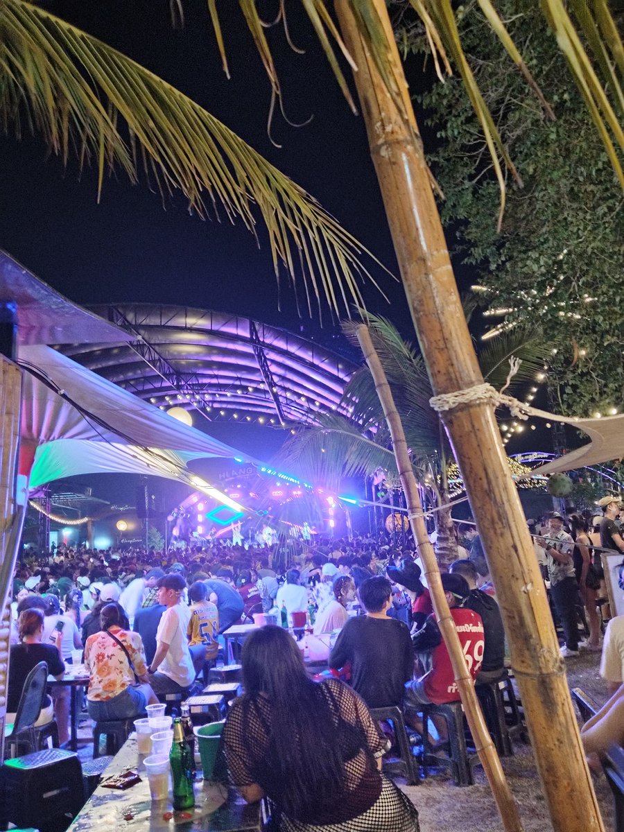 ผู้หญิงบ้านๆธรรมดาๆคนหนึ่ง tweet media