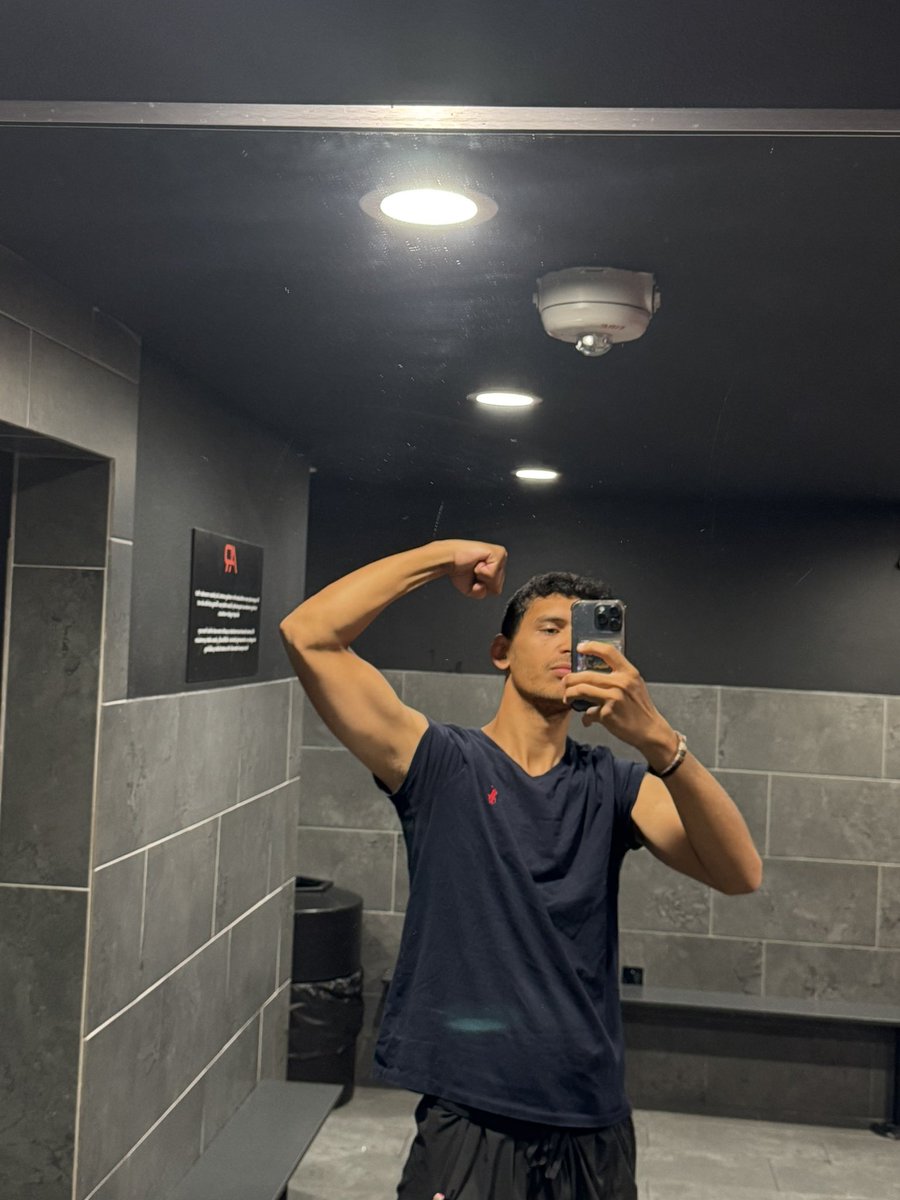 delinhell tweet media