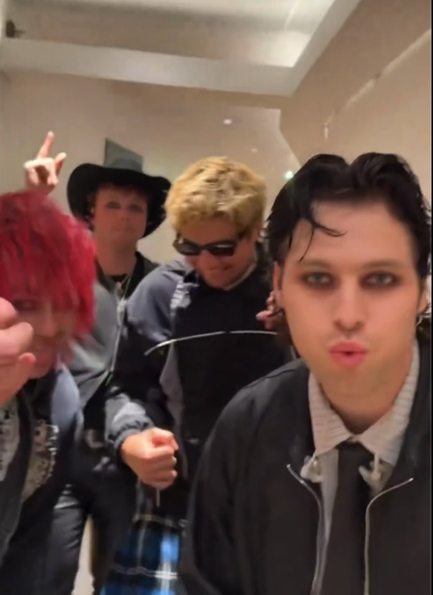 neo ★ is a STAR! tweet media