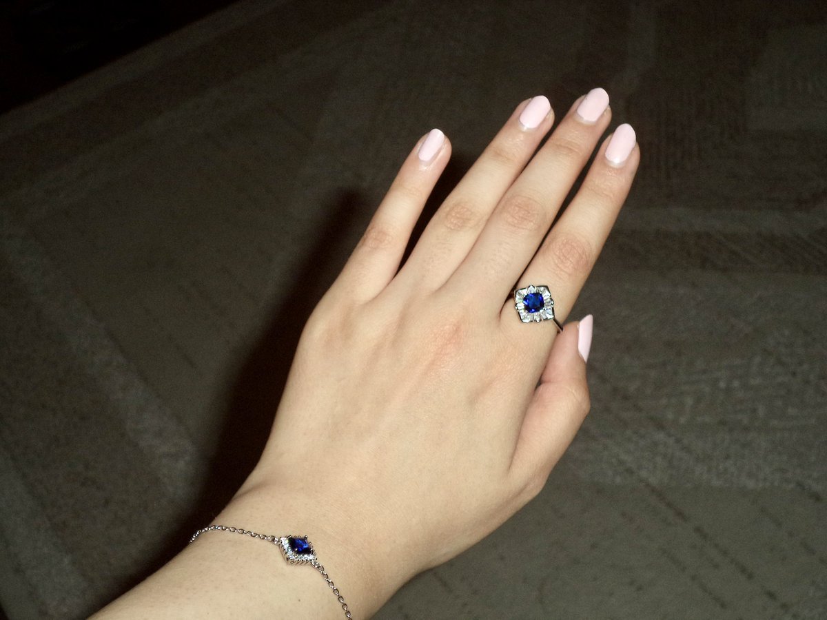 رنـا tweet media