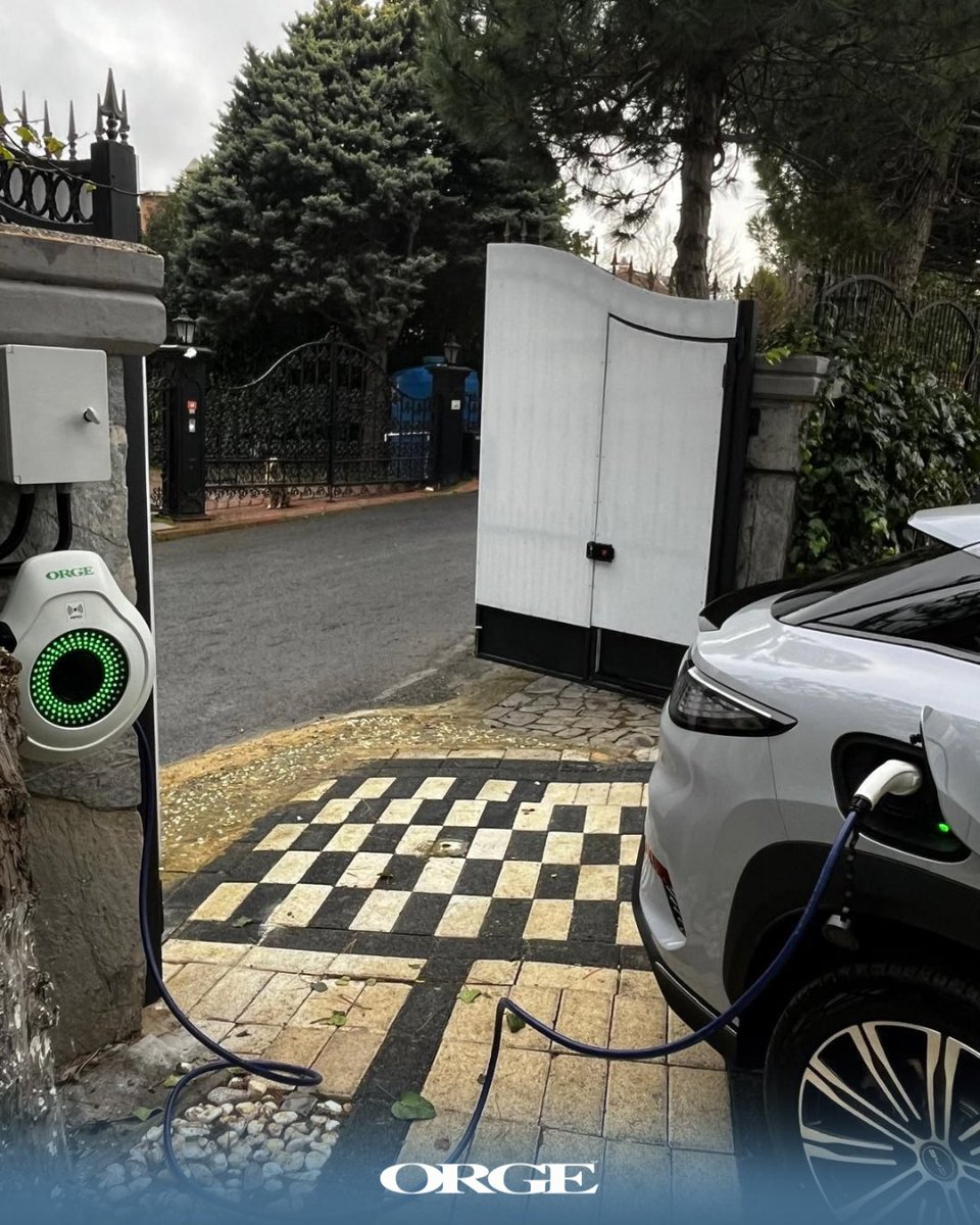 orgeelektrik's tweet photo. ORGE Round 22 kW AC!⚡️
Elektrikli araçlar için güçlü ve akıllı şarj deneyimi.

#ORGE #OrgeElektrik #evcharge #orgecharge https://t.co/SKGbPnH7kj