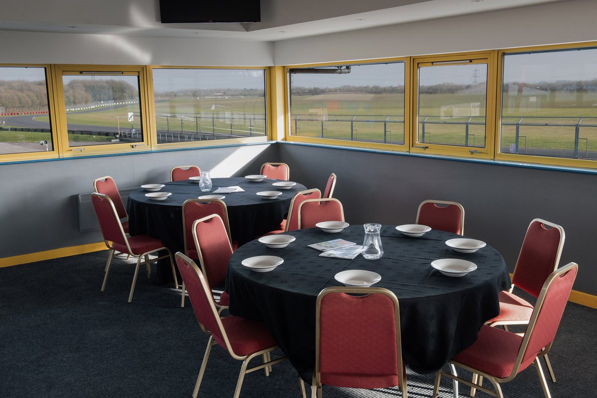 Castle Combe Circuit tweet media