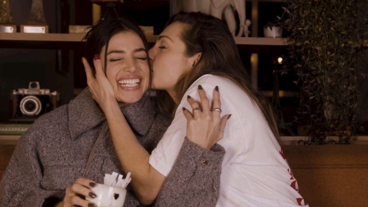 M҉ e҉ r҉ i҉. ♟️•MiAmiMiOdi • tweet media