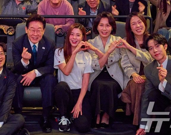 밍나초 tweet media