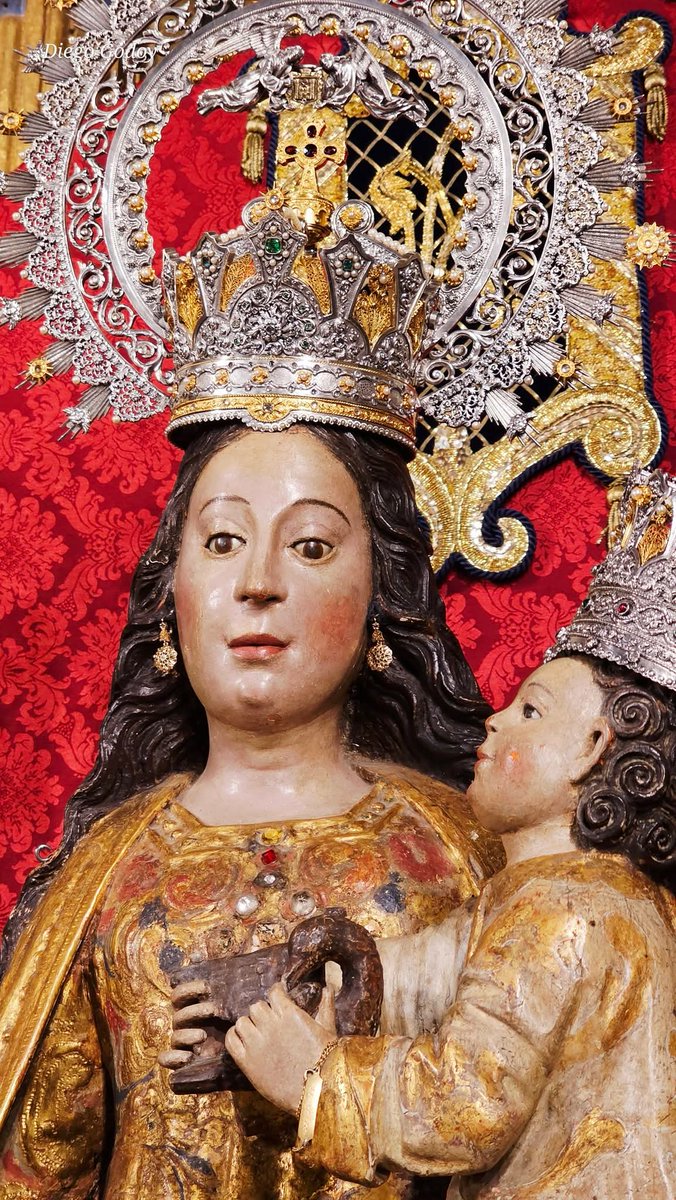 Este pasado domingo participamos en la Santa Misa en la Parroquia de El Salvador a los pies de nuestra Excelsa Patrona con motivo de la Misión Pascual que la está llevando por las parroquias de nuestra ciudad como preparación de su próxima Coronación Canónica.