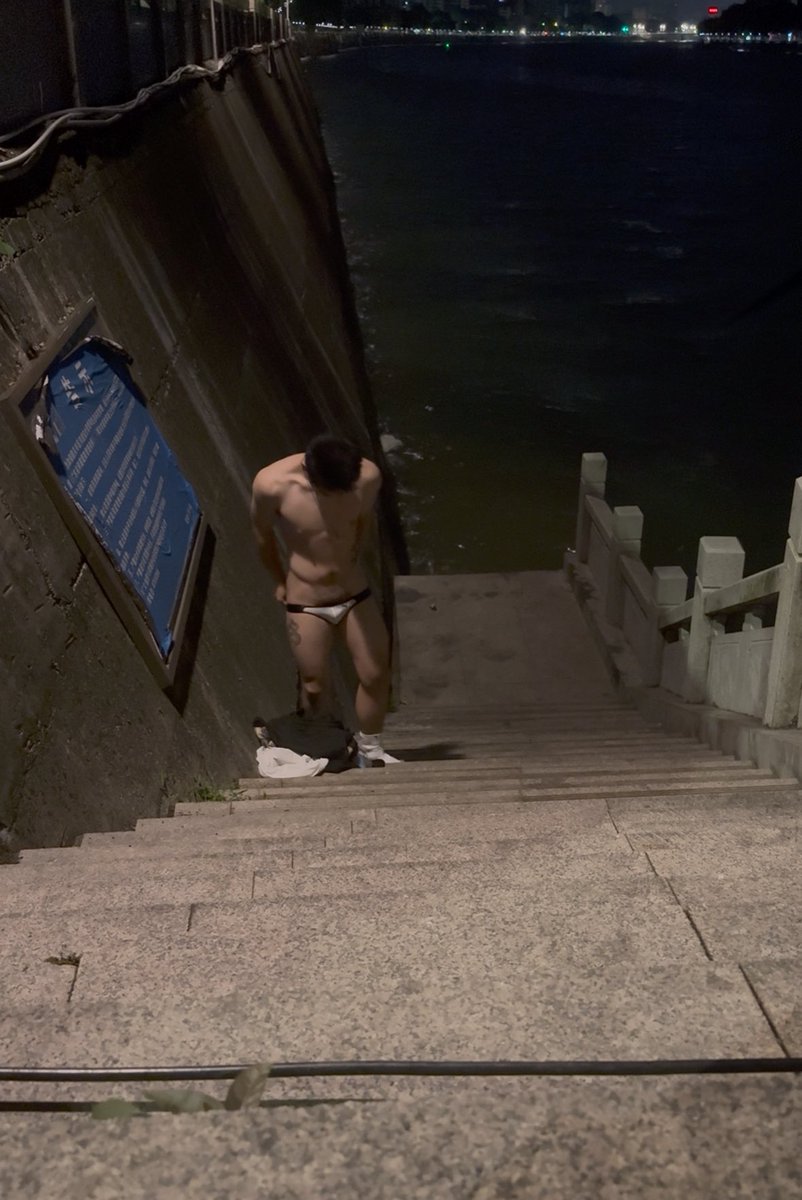 燕麦荔枝 tweet media