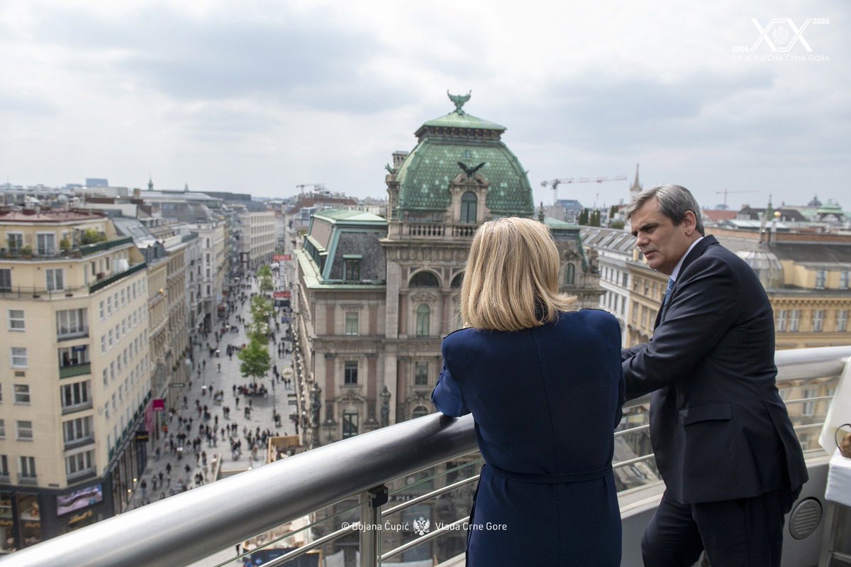 MFA_MNE's tweet image. 🇲🇪🤝🇦🇹
DPM &amp;amp; FM Ibrahimović met with minister for European and International Affairs of the Republic of #Austria Beate Meinl-Reisinger @BMeinl 

➡️ The meeting provided an excellent opportunity to exchange views on further enhancing the diplomatic ties between our two nations.
