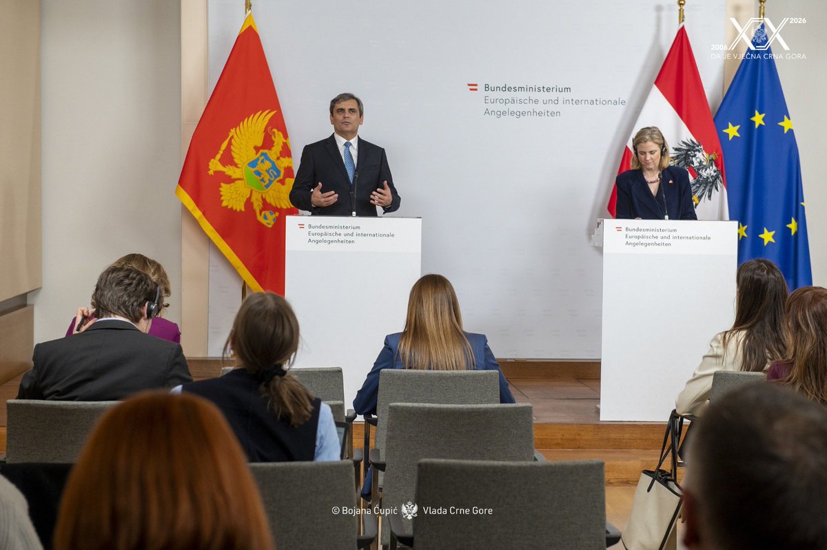 MFA_MNE's tweet image. 🇲🇪🤝🇦🇹
DPM &amp;amp; FM Ibrahimović met with minister for European and International Affairs of the Republic of #Austria Beate Meinl-Reisinger @BMeinl 

➡️ The meeting provided an excellent opportunity to exchange views on further enhancing the diplomatic ties between our two nations.